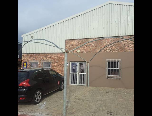 INDUSTRIAL PROPERTY TO RENT IN NORTH END
